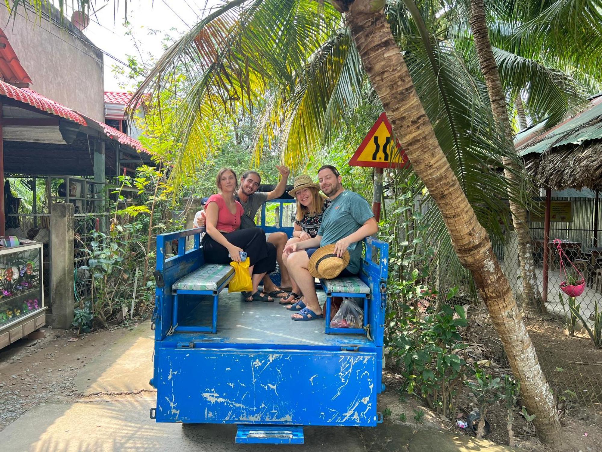 Hide Away Bungalows In Ben Tre City Экстерьер фото