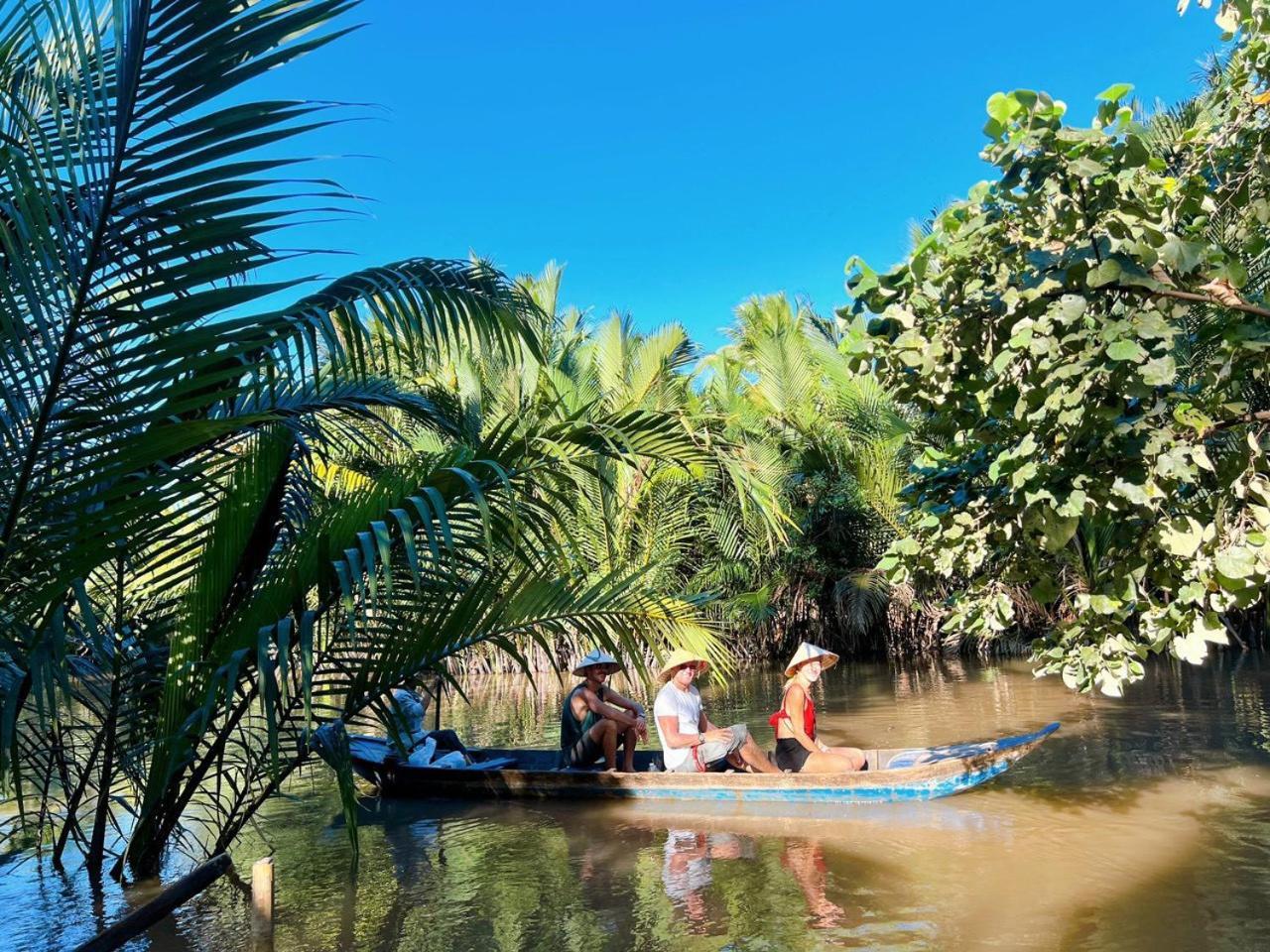 Hide Away Bungalows In Ben Tre City Экстерьер фото