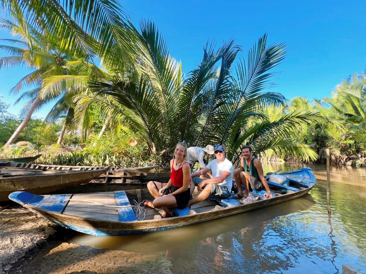 Hide Away Bungalows In Ben Tre City Экстерьер фото