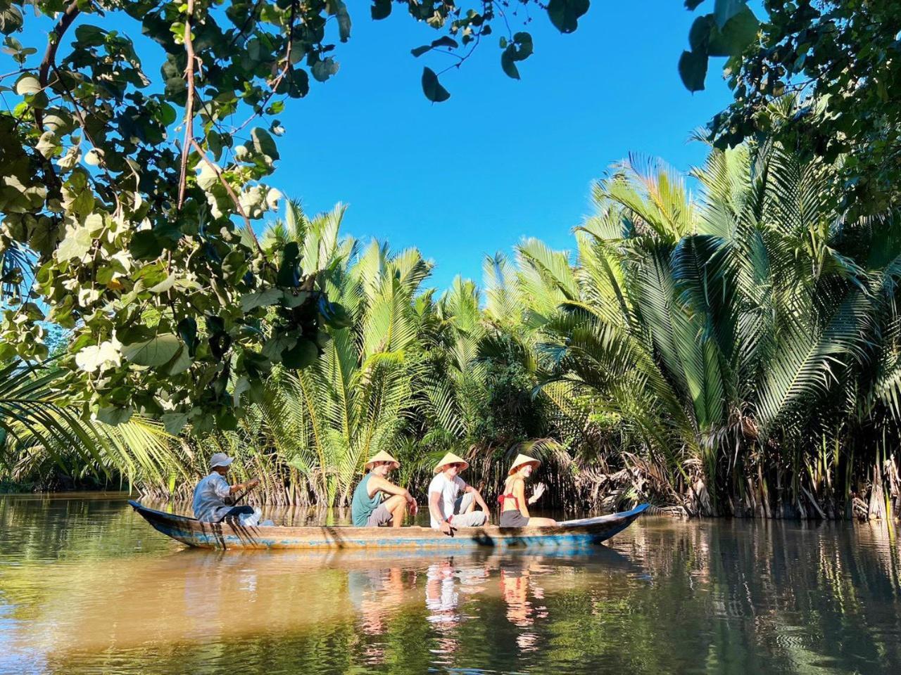 Hide Away Bungalows In Ben Tre City Экстерьер фото