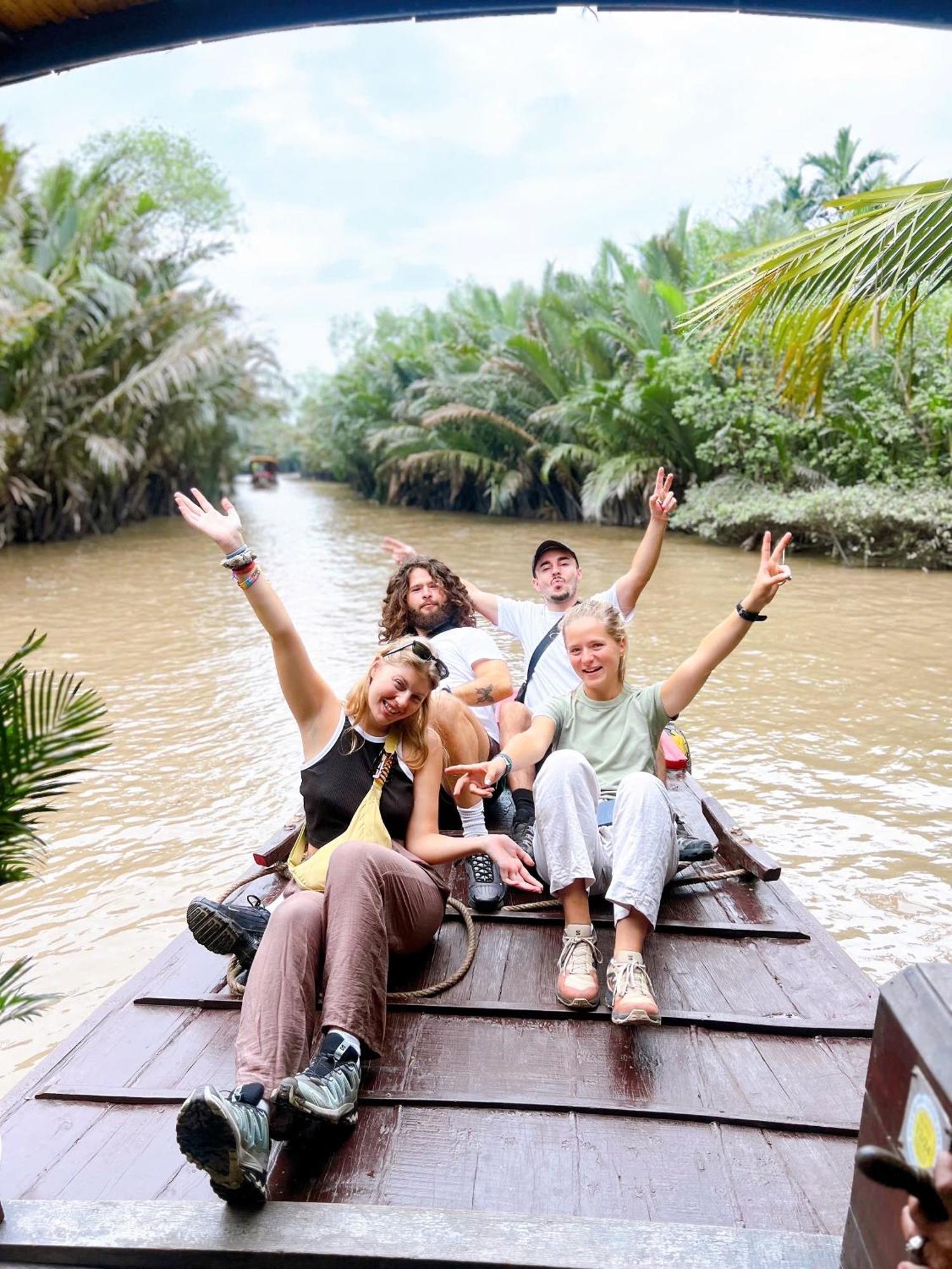 Hide Away Bungalows In Ben Tre City Экстерьер фото